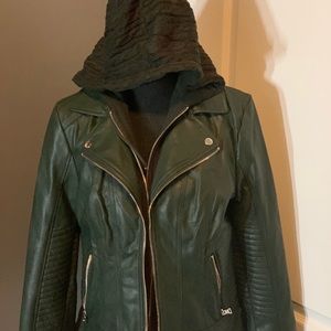 GUESS Faux leather Jacket w/knit hood